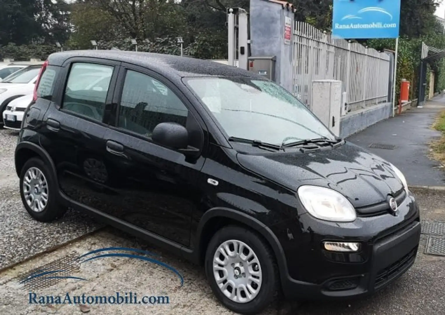 Fiat Panda Pandina 1.0 Hybrid KM ZERO Zwart - 2