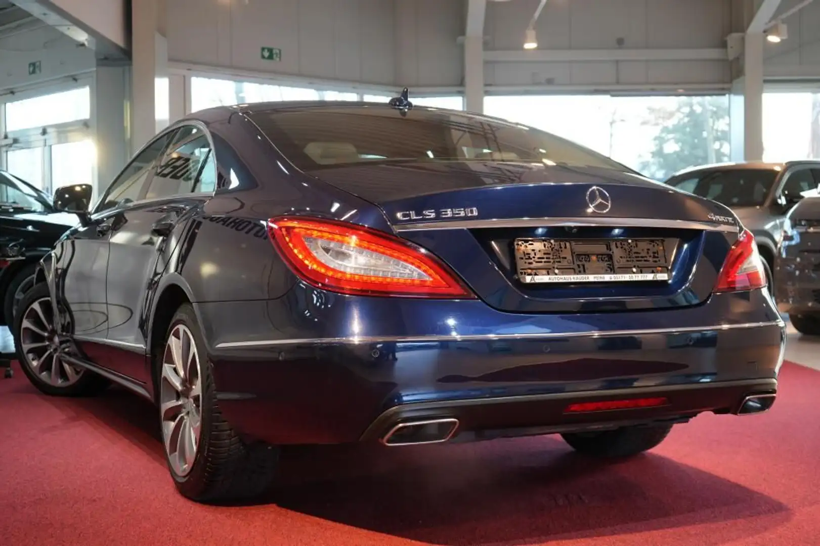 Mercedes-Benz CLS 350 d 4Matic 9G *LED*Navi*Kamera*LEDER* Kék - 2