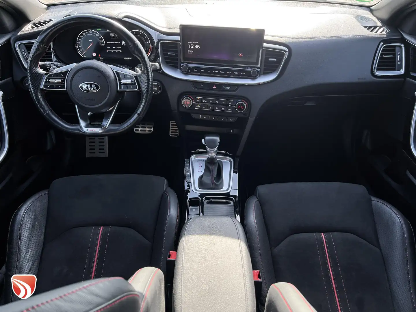 Kia ProCeed / pro_cee'd 1.6 T-GDI GT 204pk | Alle opties | Pano | CarPlay Argento - 2