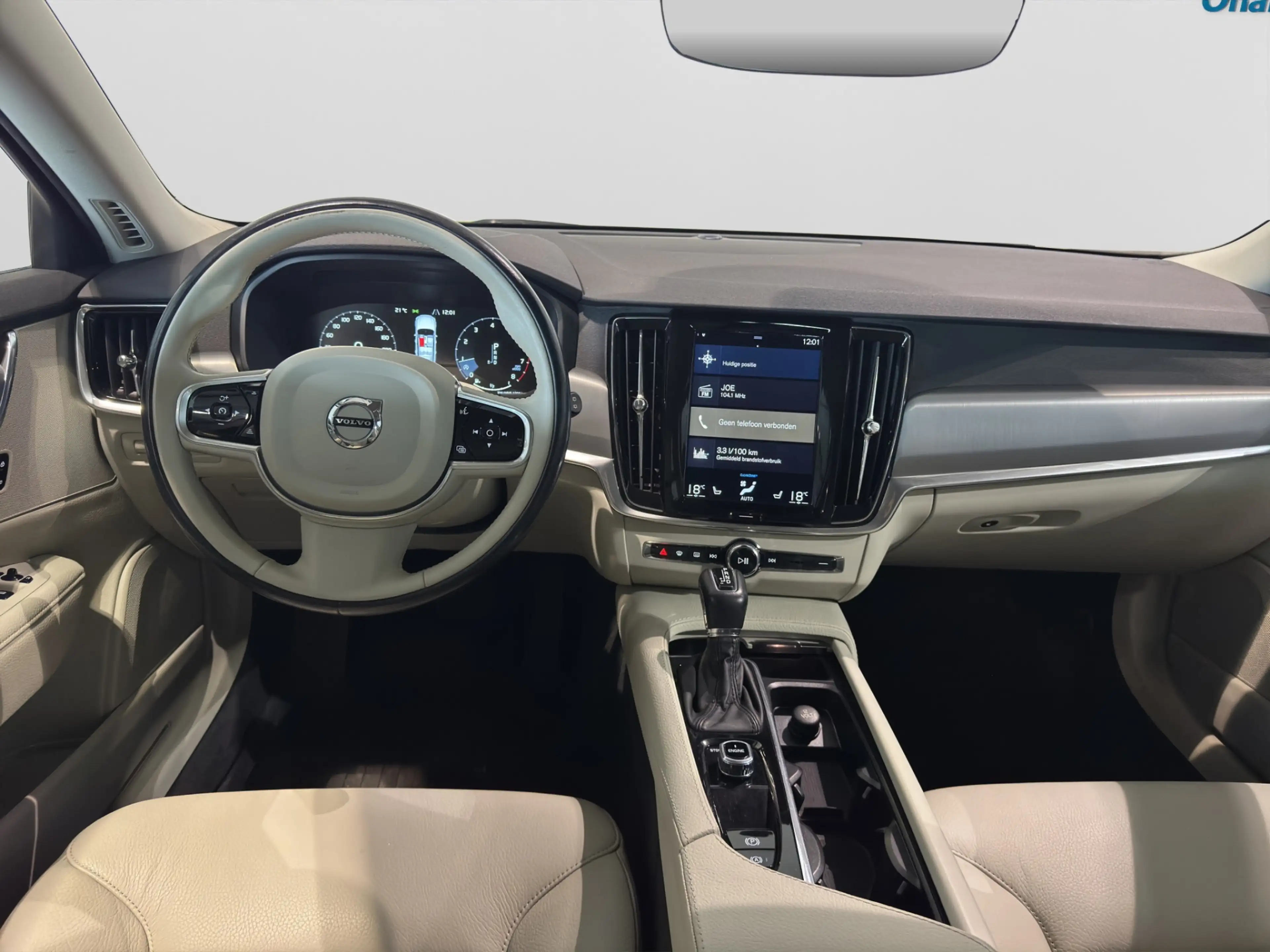 Volvo V90 T5 Aut. Momentum ACC Trekhaak Leder Stoelverwarmin — photo 2