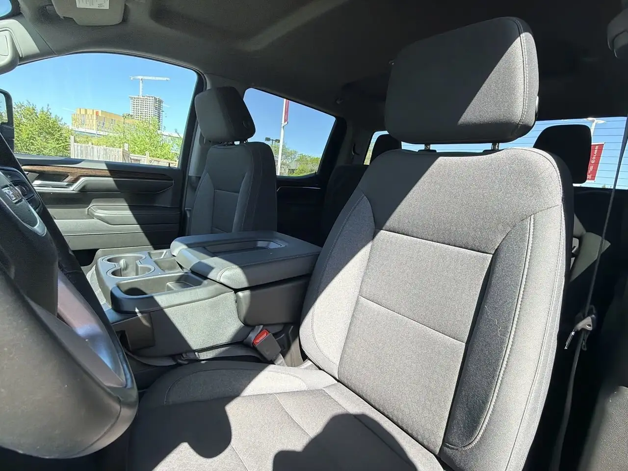 GMC Sierra 1500 снимка GMC Sierra 1500