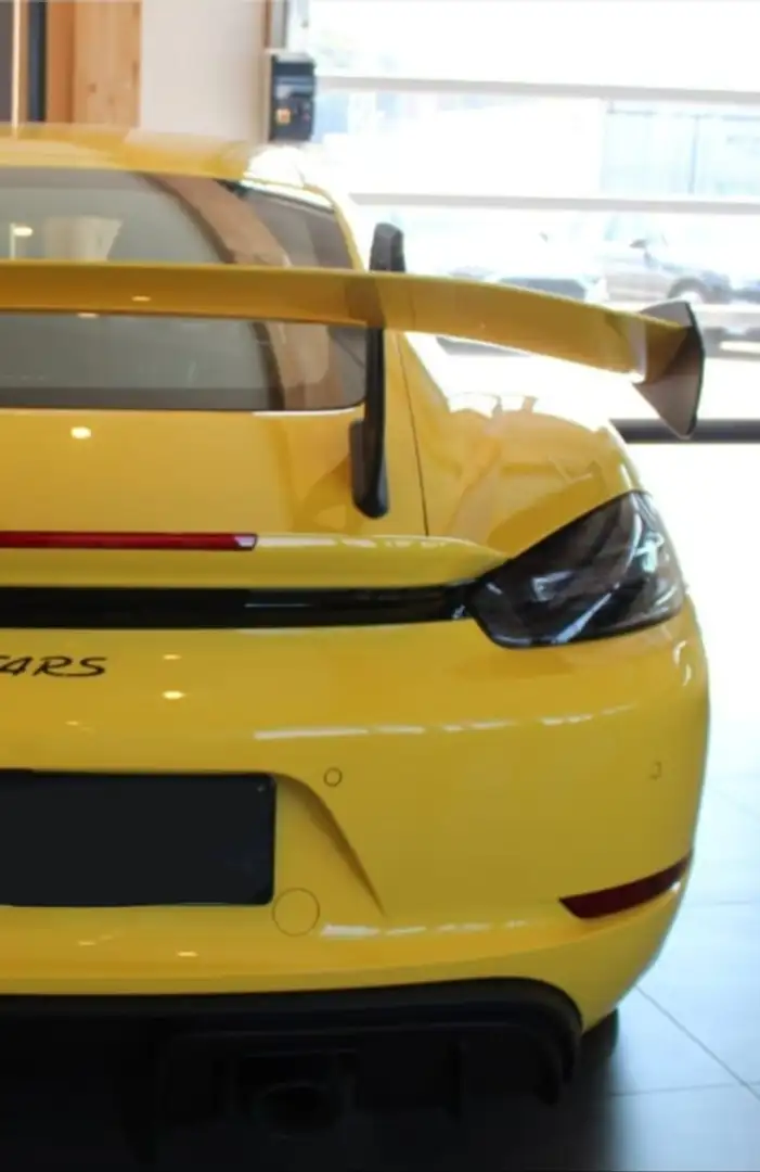 Porsche 718 Cayman GT4 RS PDK Amarillo - 2