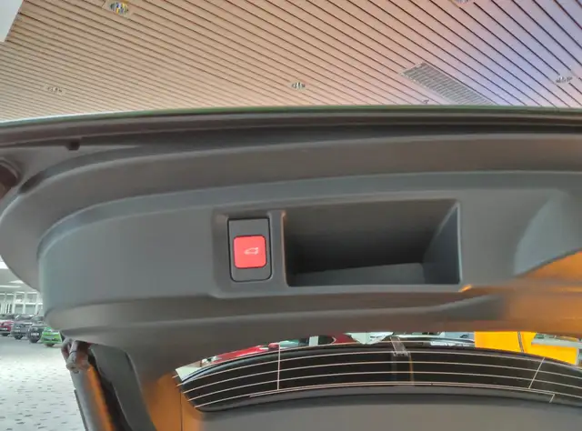 Opel Astra view 10