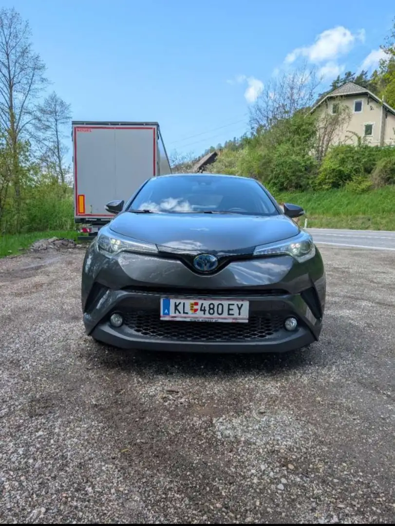 Toyota C-HR 1,8 Hybrid C-ULT CVT Grey - 2