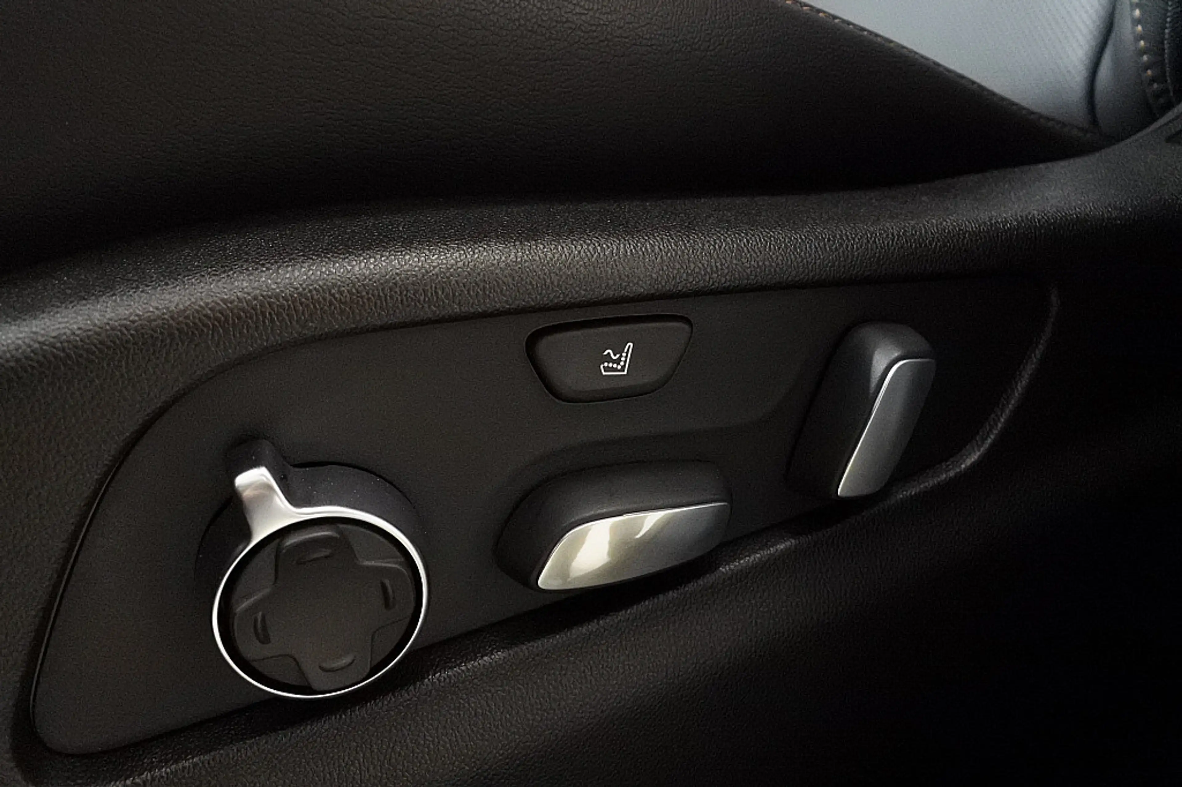 Cadillac XT4 Sport AWD — photo 6