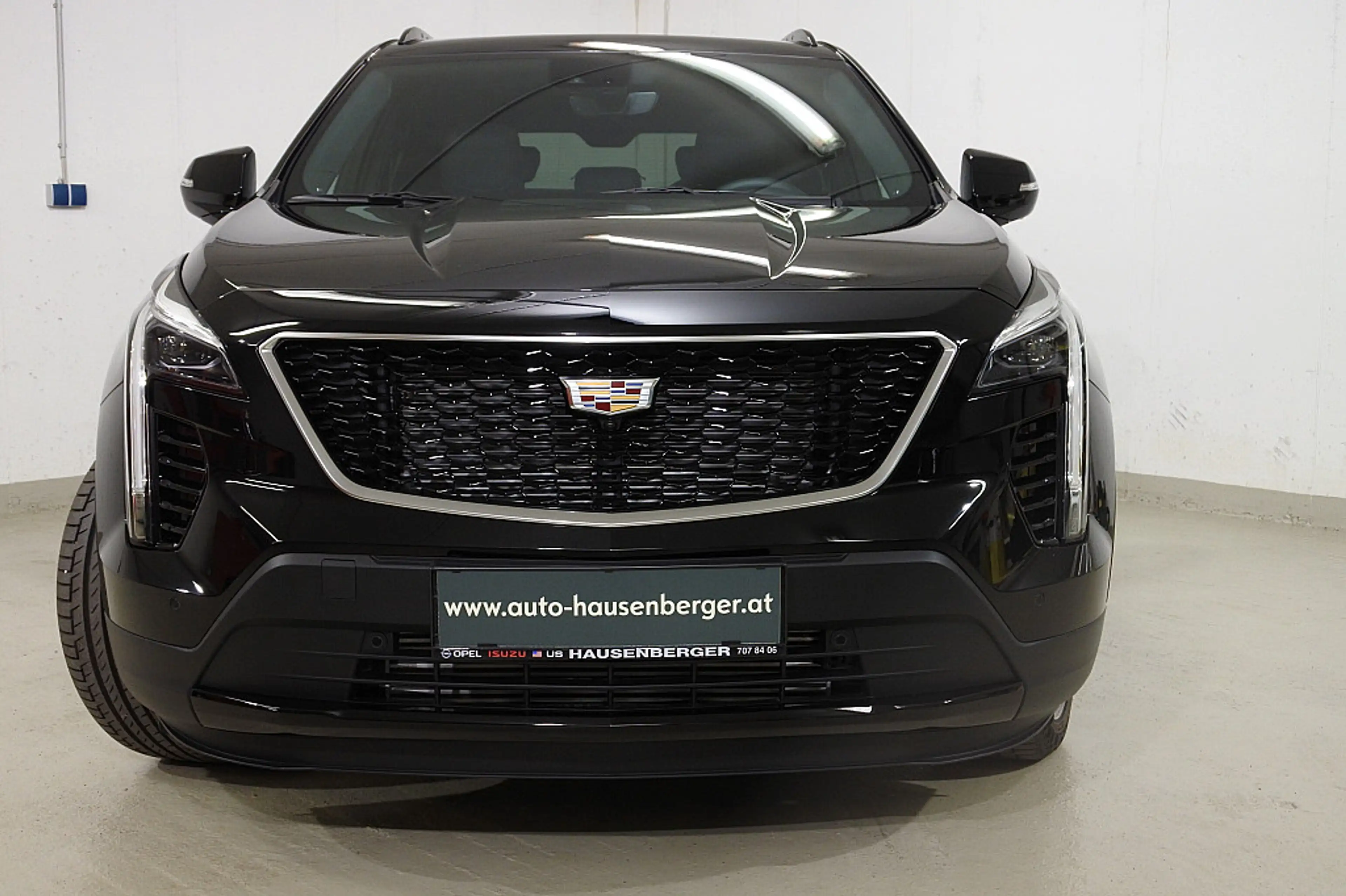 Cadillac XT4 Sport AWD — photo 2