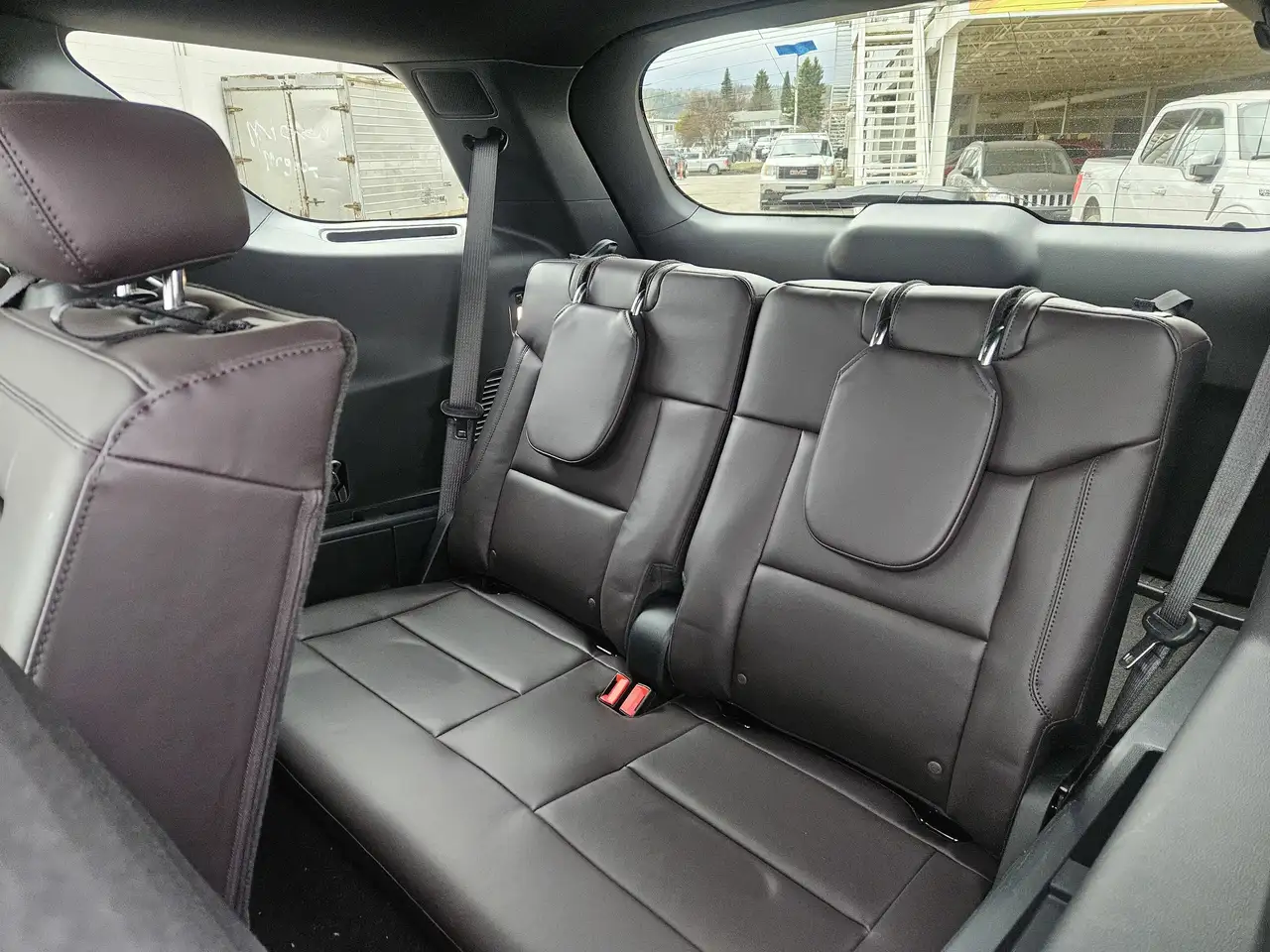 Ford Explorer снимка Ford Explorer