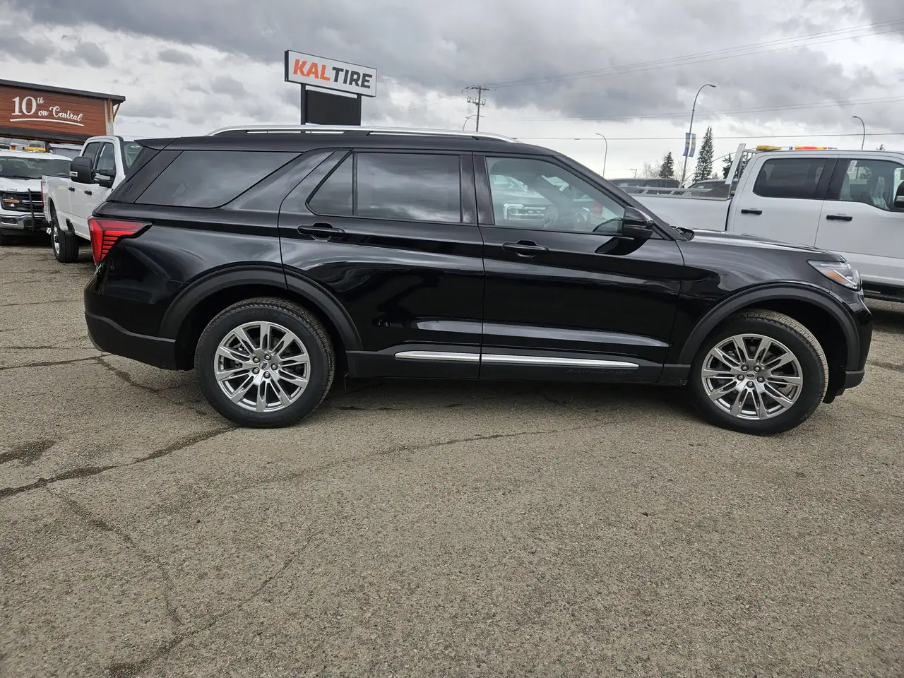 Ford Explorer снимка Ford Explorer