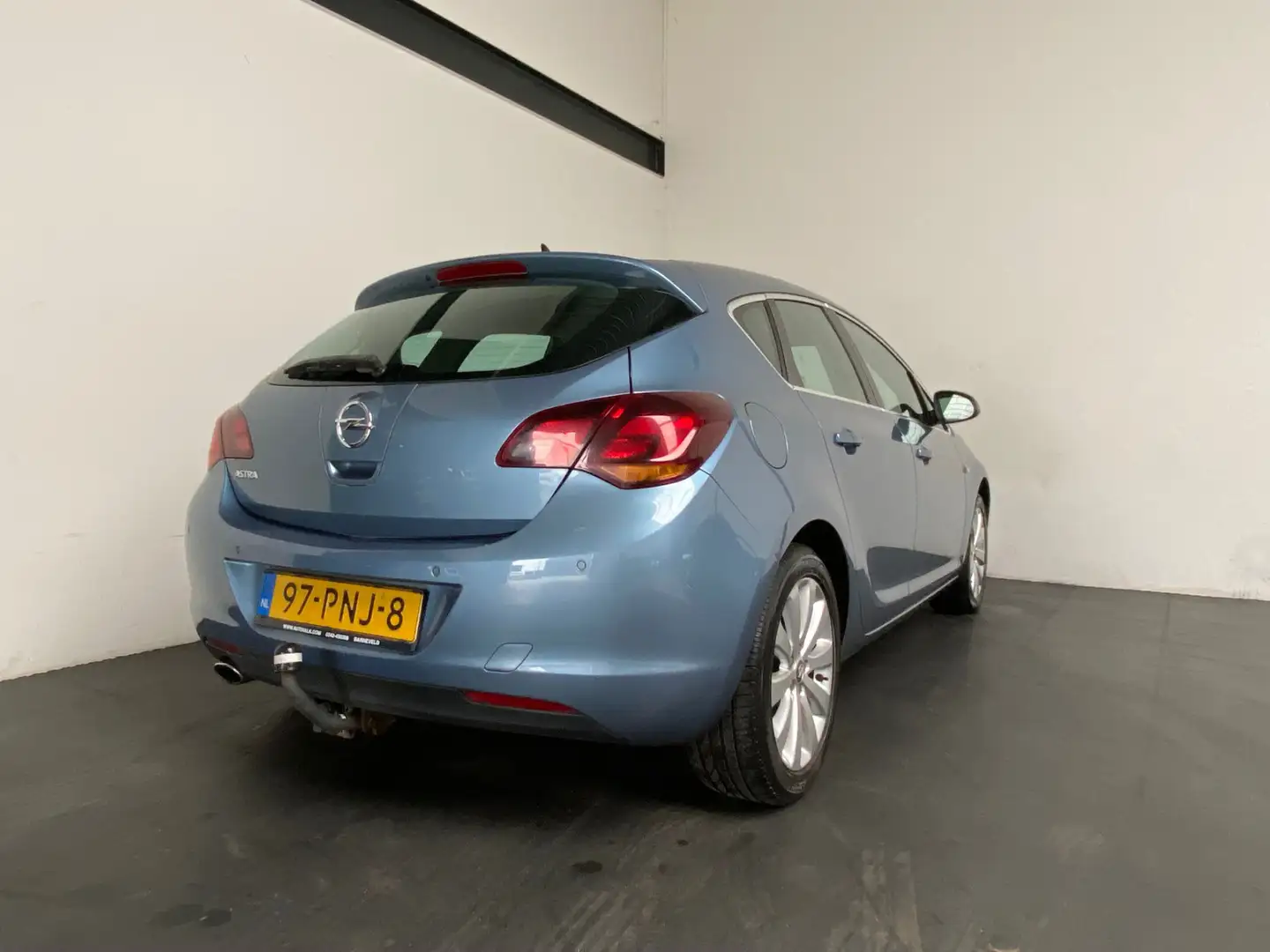Opel Astra 1.4 Turbo Cosmo Blue - 2