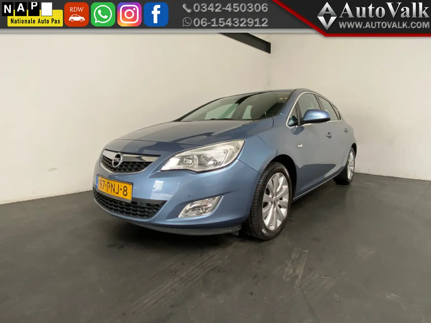 Opel Astra 1.4 Turbo Cosmo Blue - 1