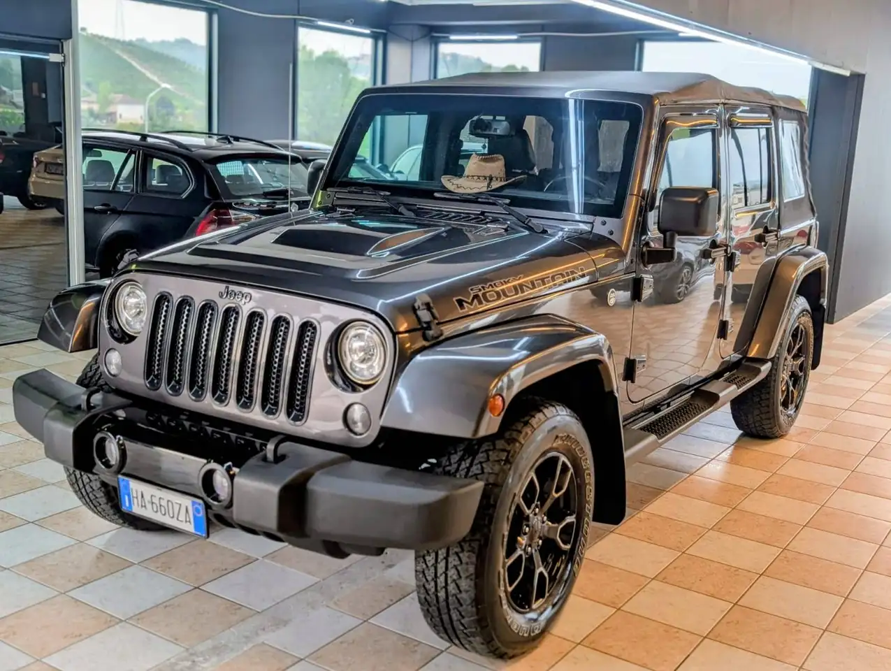 Jeep Wrangler 3.6 benzina 286cv 5p SAHARA euro 6 — photo 1 of 15