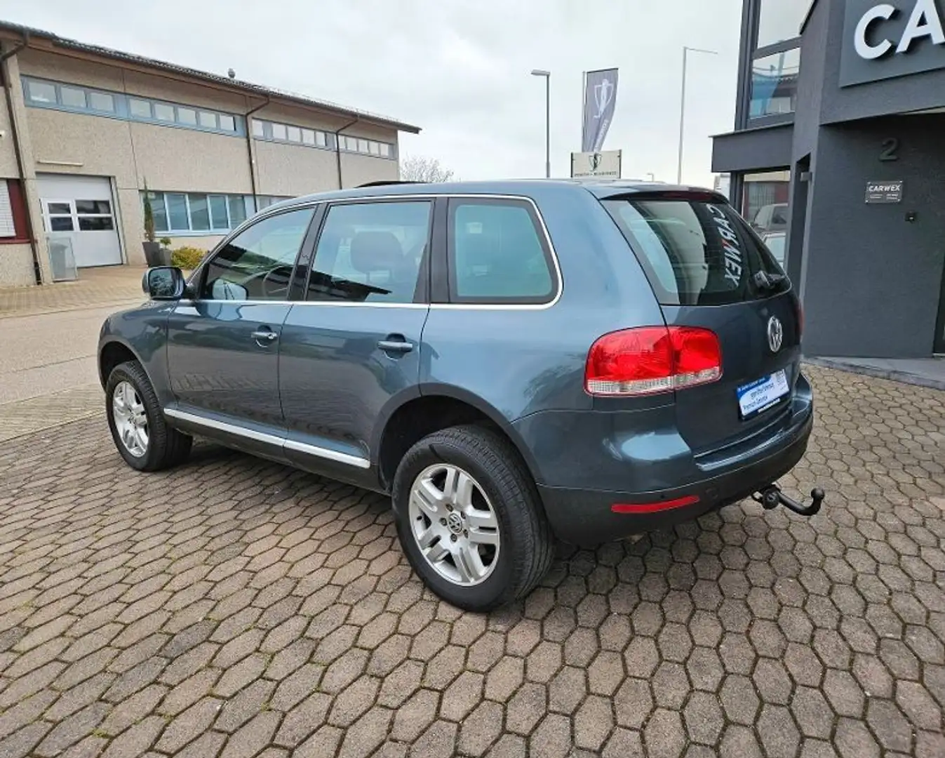 Volkswagen Touareg V6  3.2   * TÜV NEU * Grau - 2