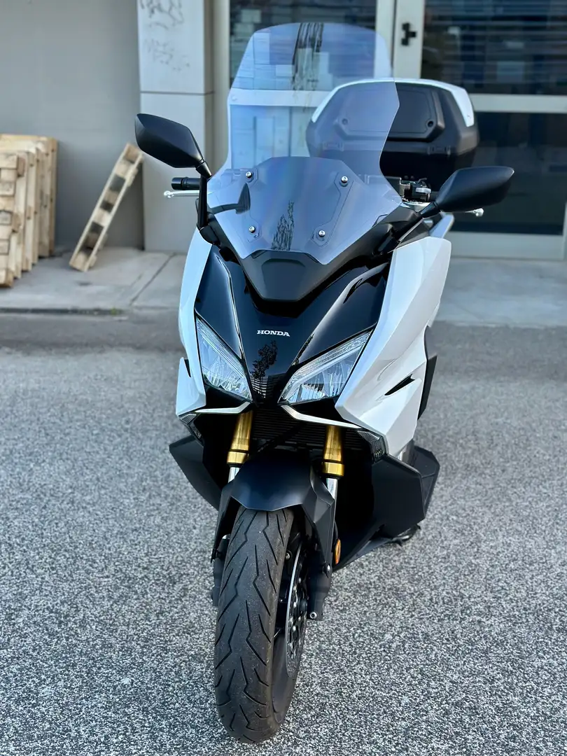Honda Forza 750 Fehér - 1