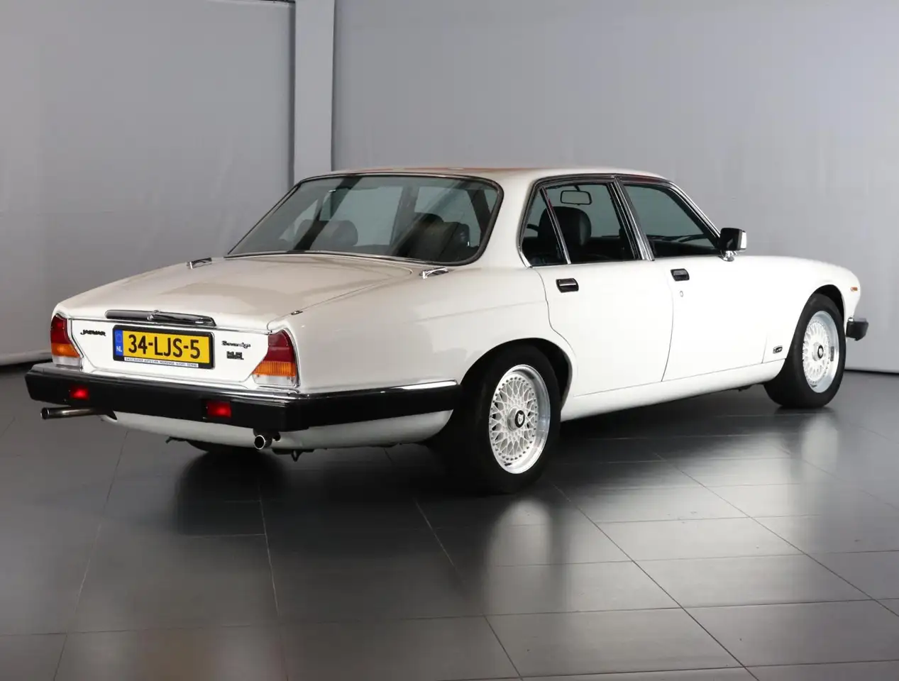 Jaguar Sovereign 5.3 V12 HE Sovereign, foto 2