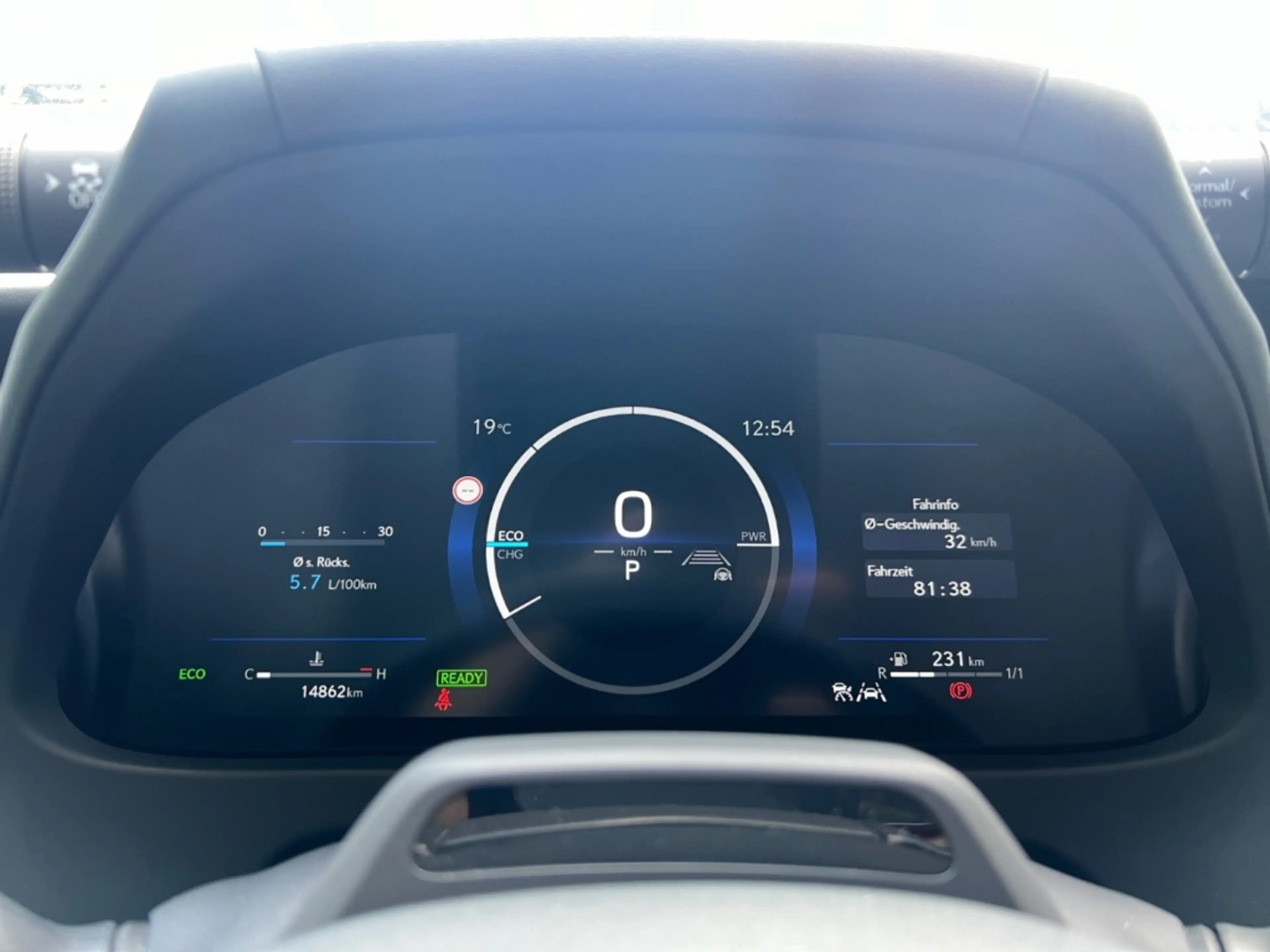Lexus UX 300h E-FOUR F SPORT *LED*360°*GSD*Levinson*SHZ* — photo 12