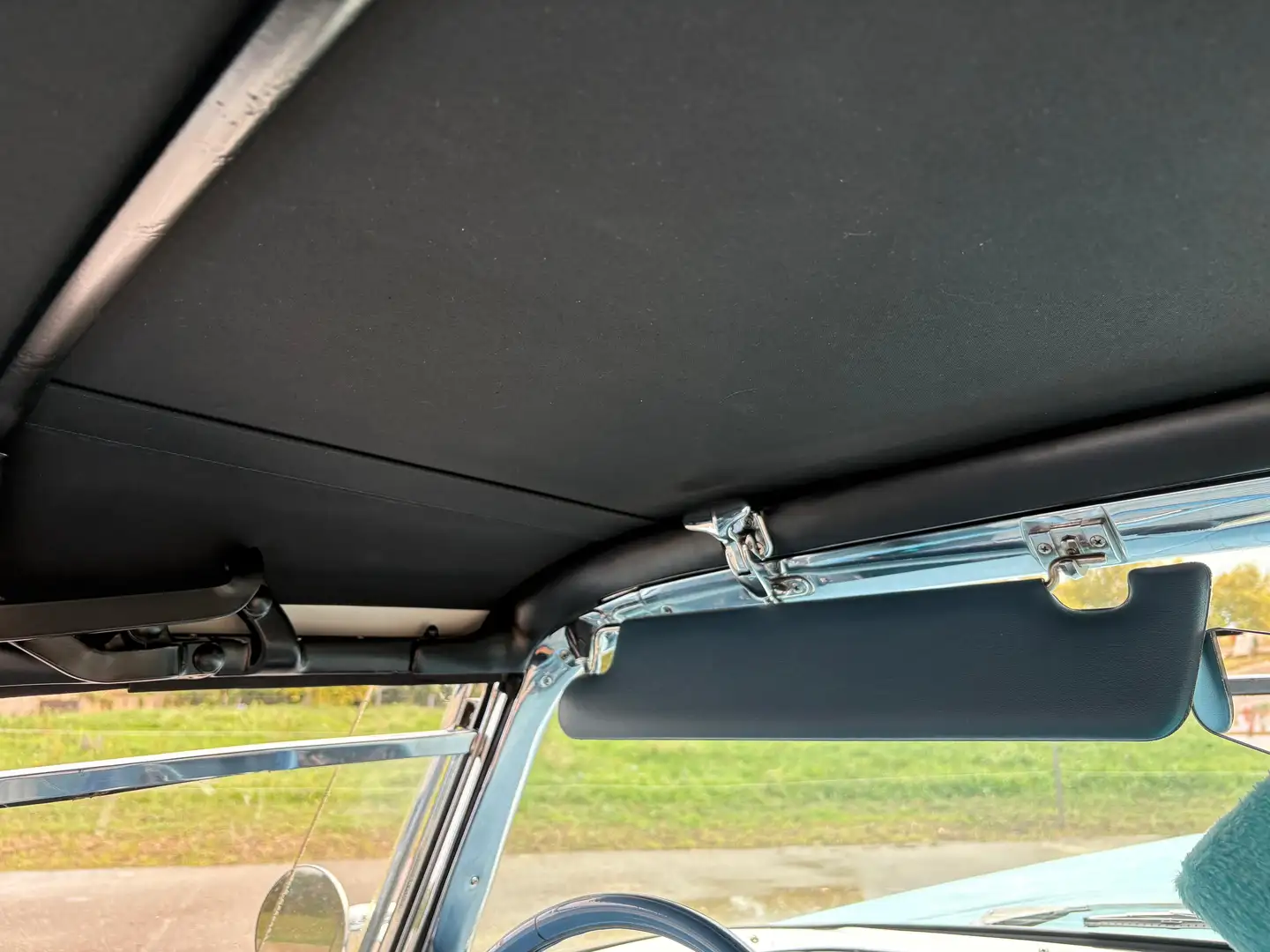 Ford Thunderbird - 2