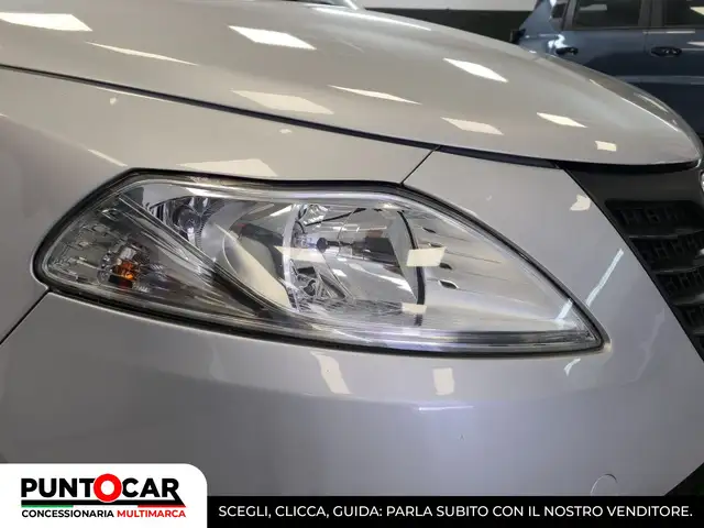 Lancia Ypsilon view 6