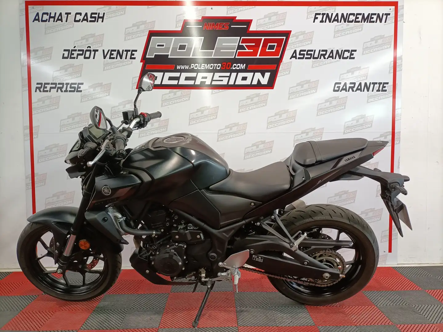 Yamaha MT-03 Noir - 2