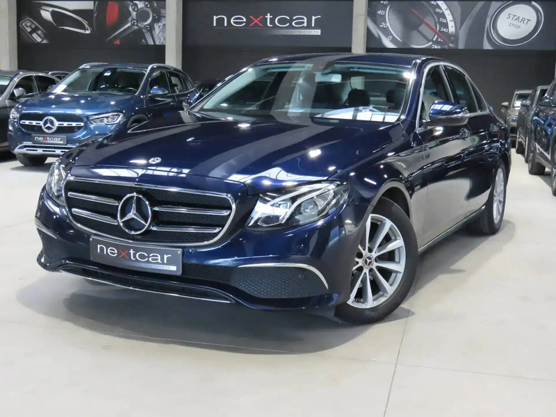 Mercedes-Benz E 200 d Berline Avantgarde *LED-NAVI-CUIR/TISSU SPORT*