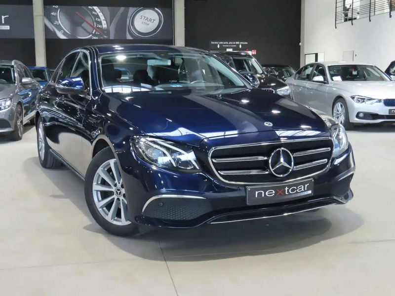 Mercedes-Benz E 200 d Berline Avantgarde *LED-NAVI-CUIR/TISSU SPORT* — photo 2