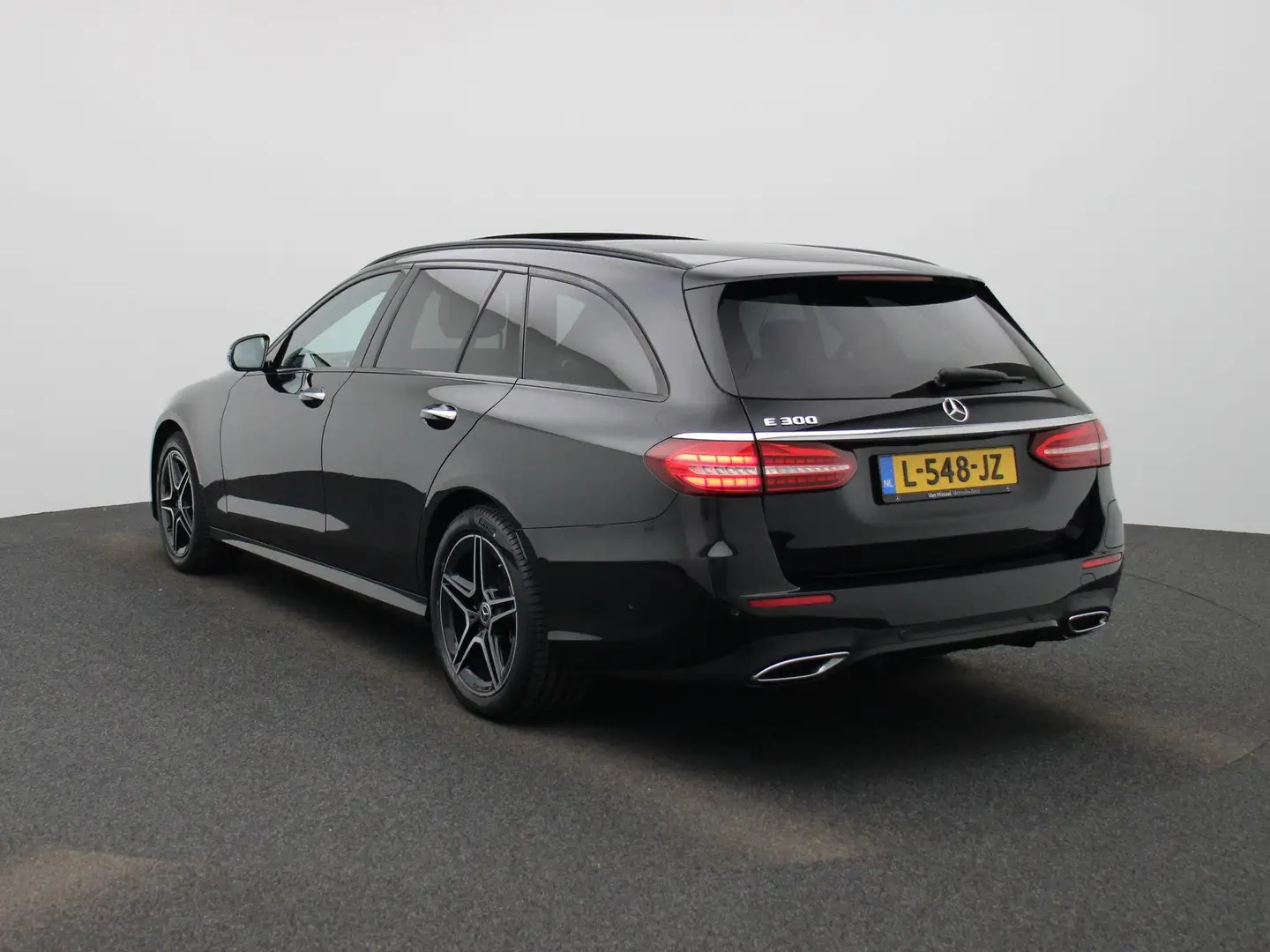Mercedes-Benz E 300 Estate e Business Solution AMG | PANORAMADAK | BUR Zwart - 2
