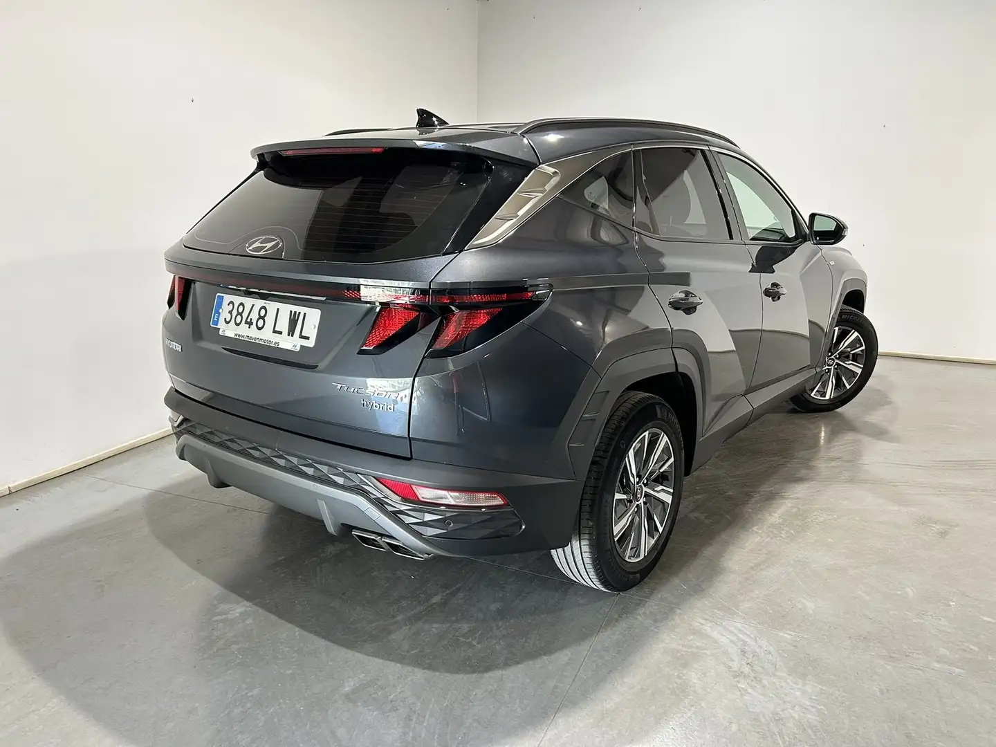 Hyundai TUCSON 1.6 CRDI 48V Maxx 4x2 Gris - 2