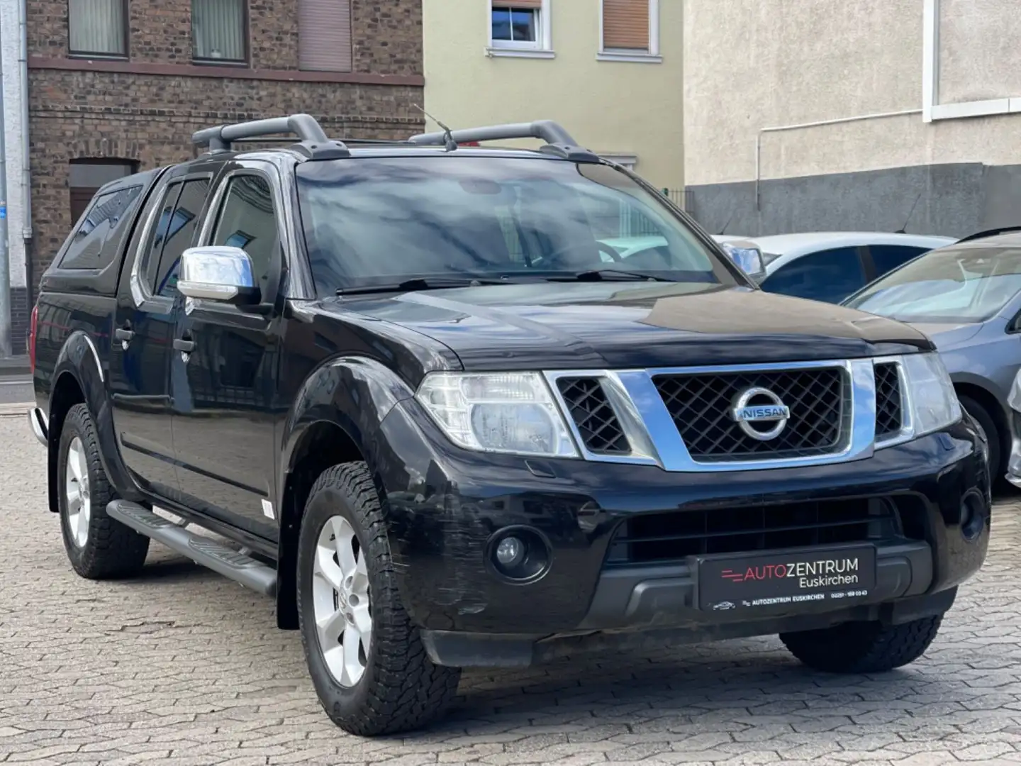 Nissan Navara Pickup Double Cab 4X4 Autom.|Hardt.|Klima Zwart - 1