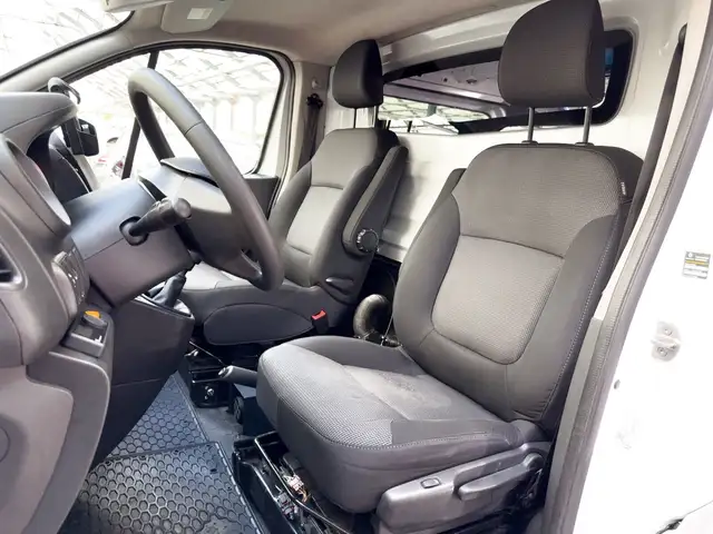 Renault Trafic view 15