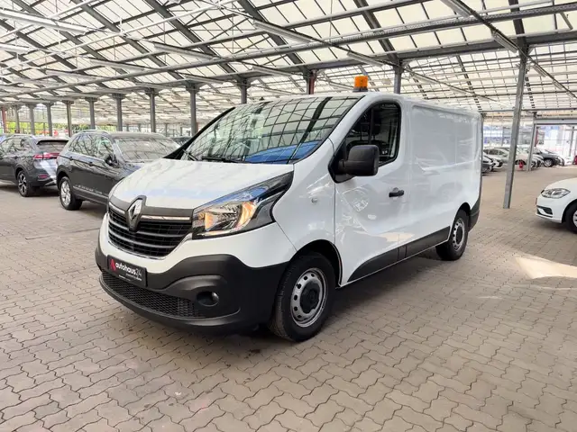Renault Trafic view 3