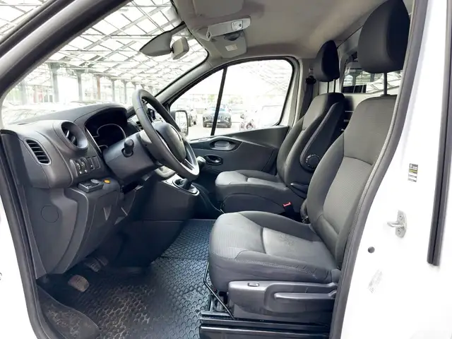 Renault Trafic view 8