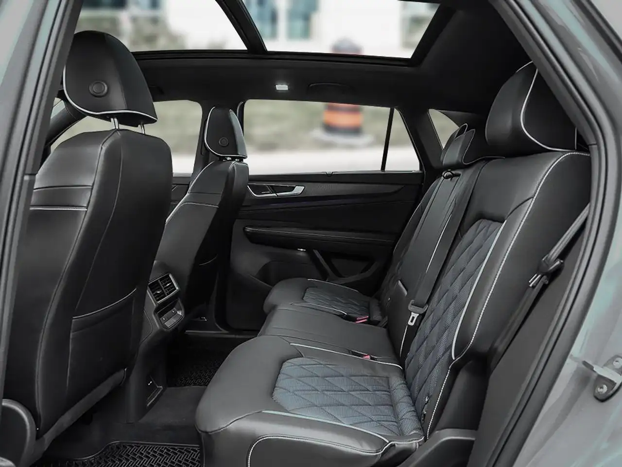 Volkswagen Atlas снимка Volkswagen Atlas