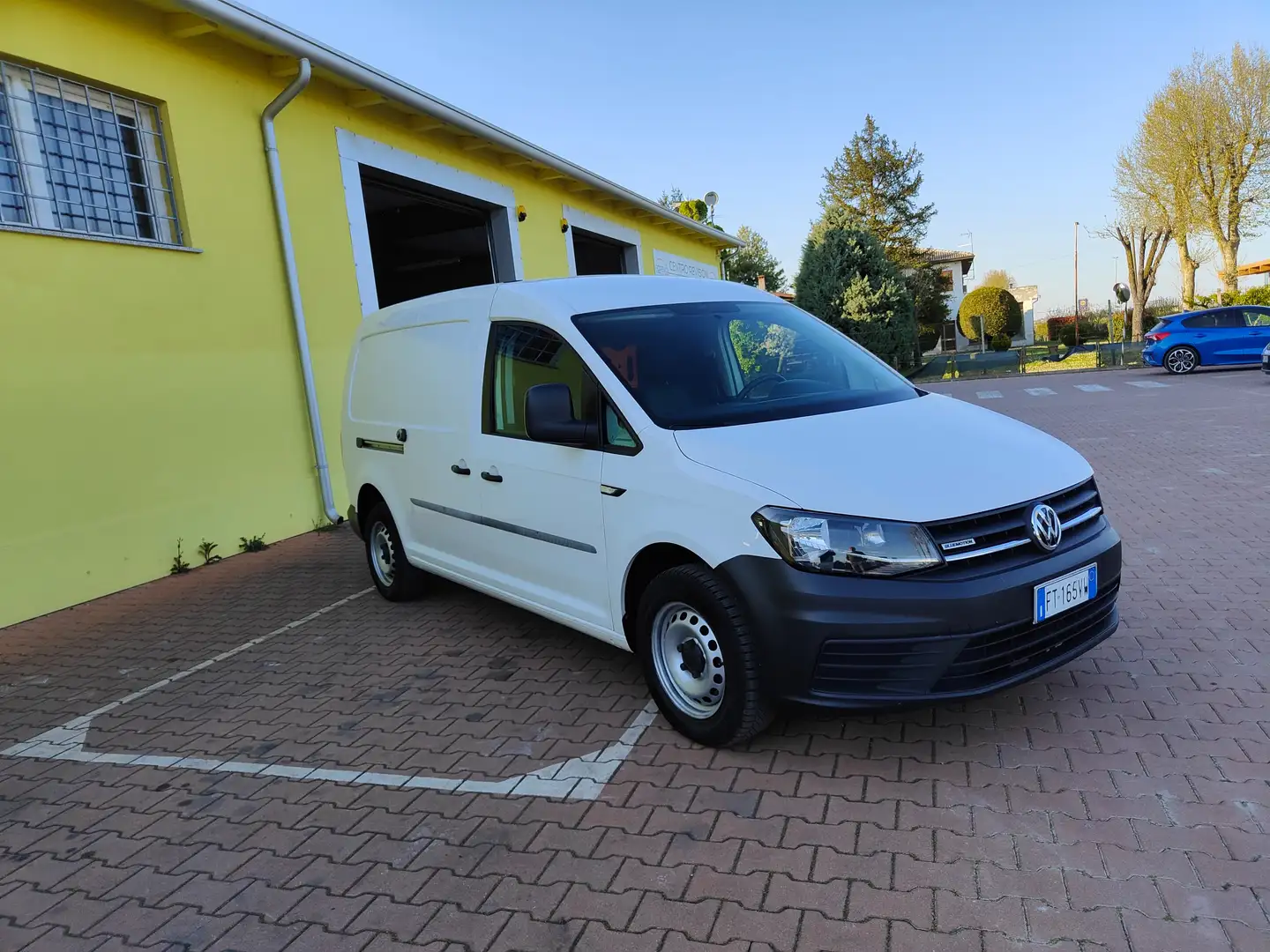 Volkswagen Caddy Van Maxi 1.4 TGI Metano/Benzina Prezzo+IVA Bianco - 2