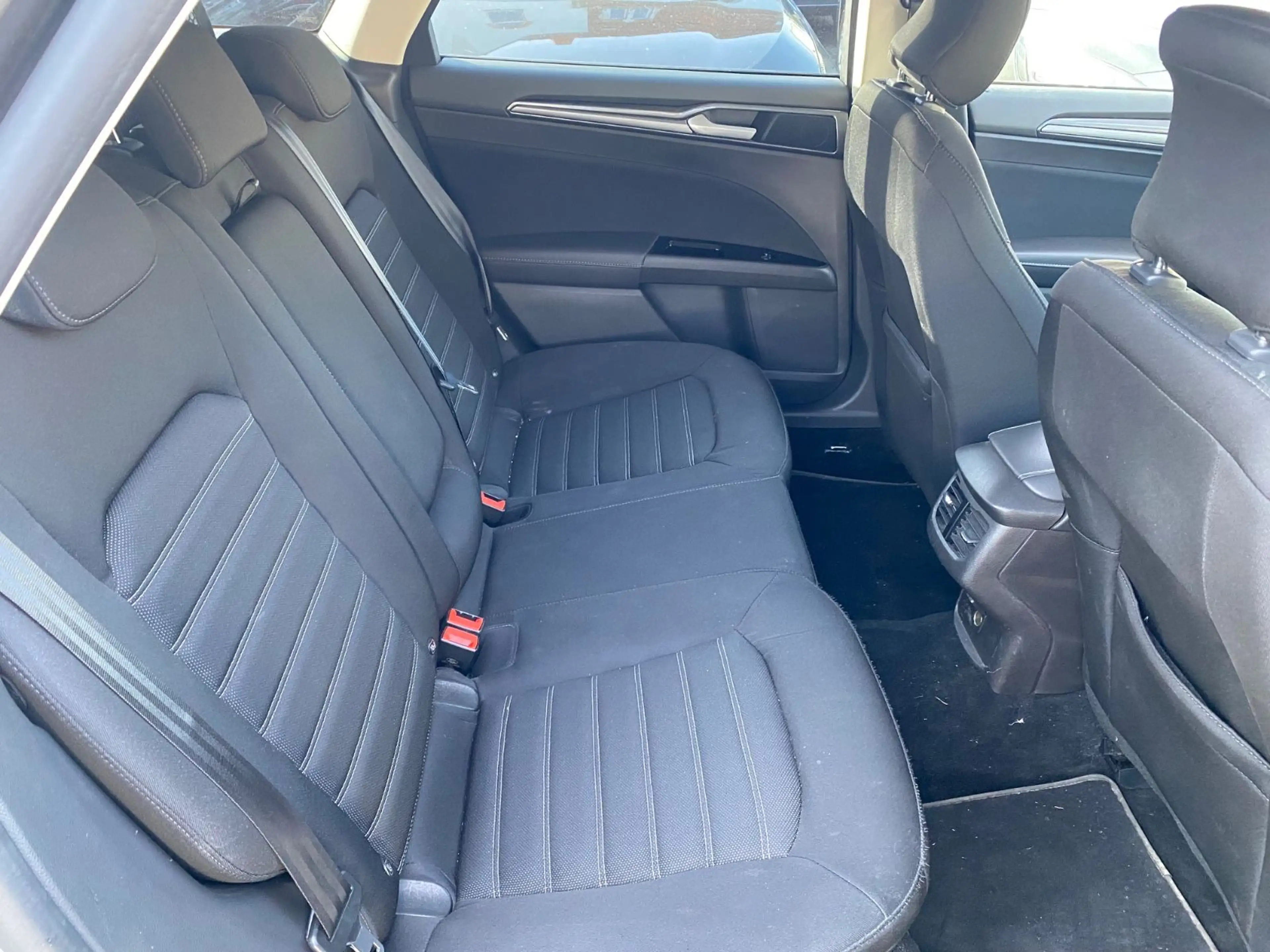 Ford Mondeo Turnier Titanium — photo 8
