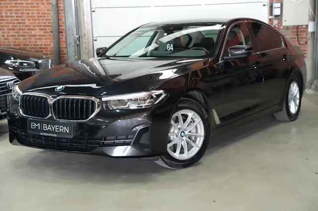 BMW 520 eA Plug in Hybride Benzine Facelift Sedan Facelift