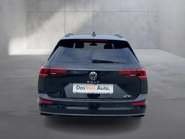 Volkswagen Golf view 4