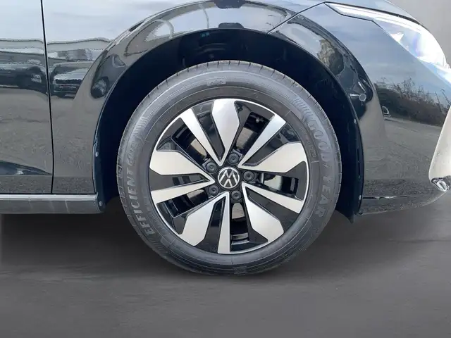 Volkswagen Golf view 7