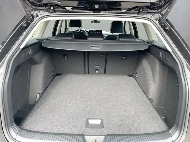 Volkswagen Golf view 13