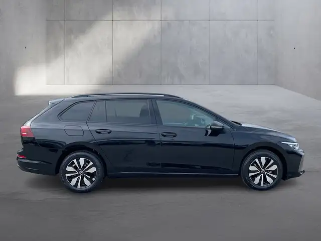 Volkswagen Golf view 6