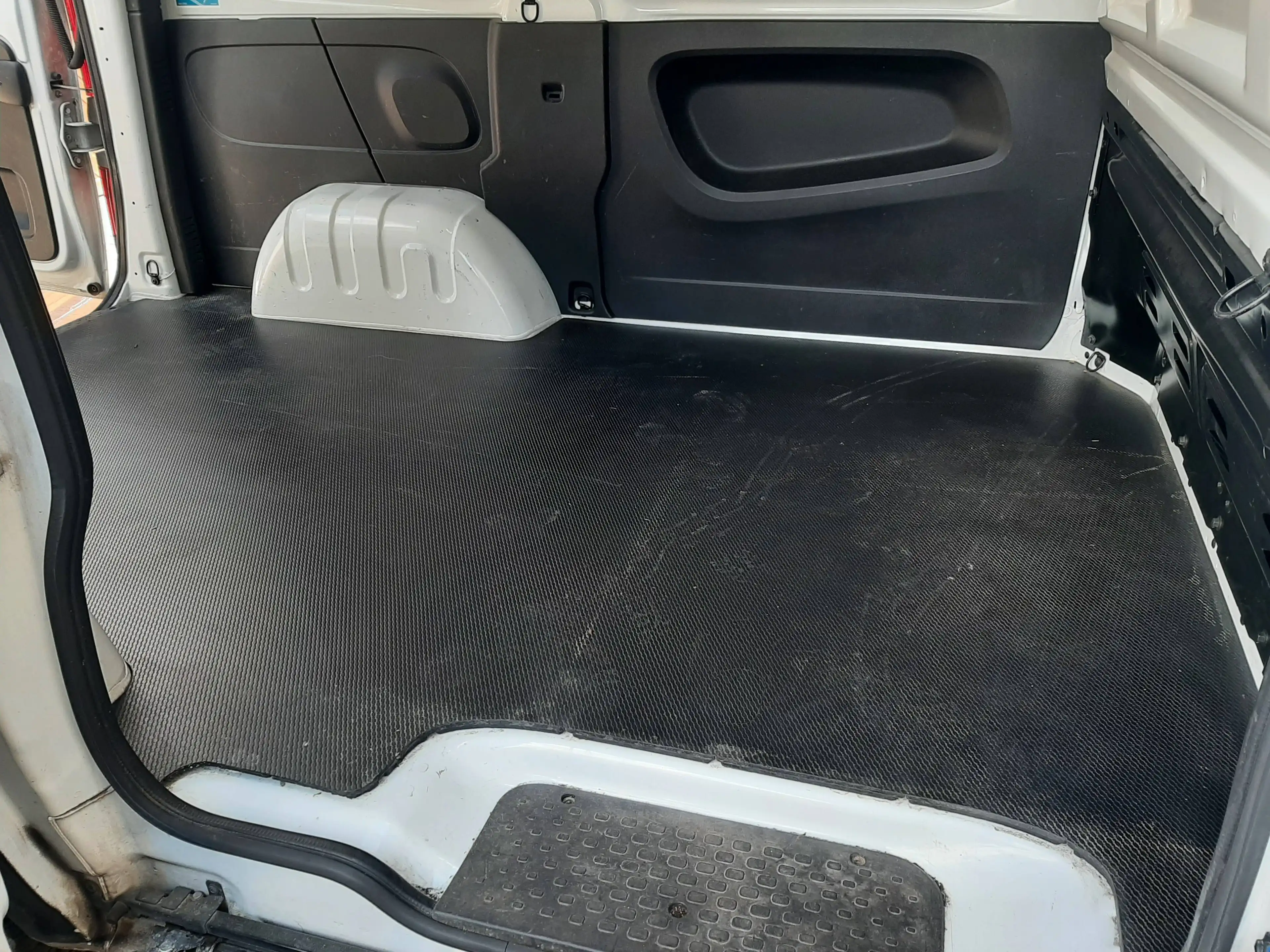 Renault Trafic L1H1 2,8t Komfort Klima Tempomat AHK Fenster LED PDC Netto 12185 — photo 14