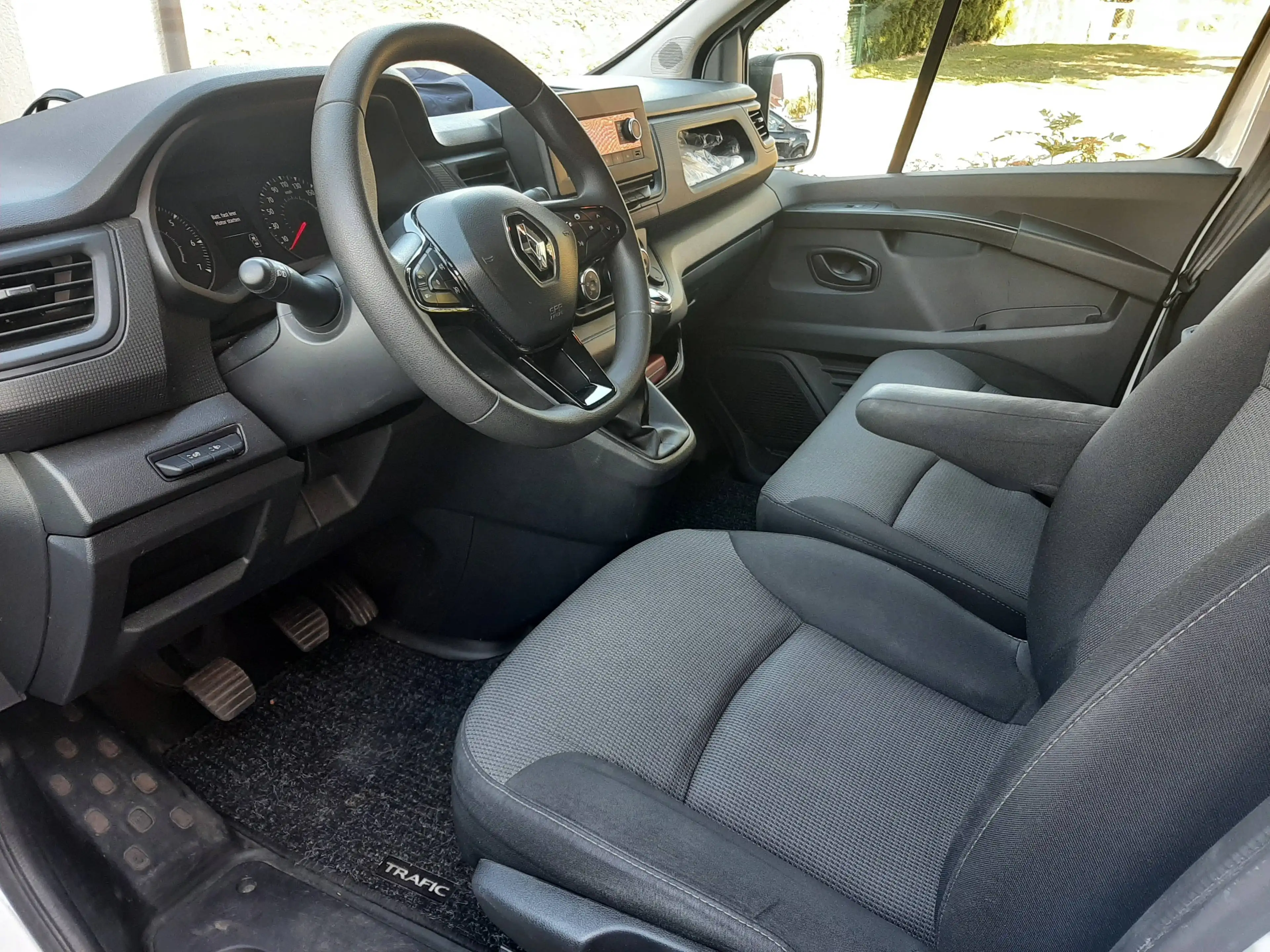 Renault Trafic L1H1 2,8t Komfort Klima Tempomat AHK Fenster LED PDC Netto 12185 — photo 15