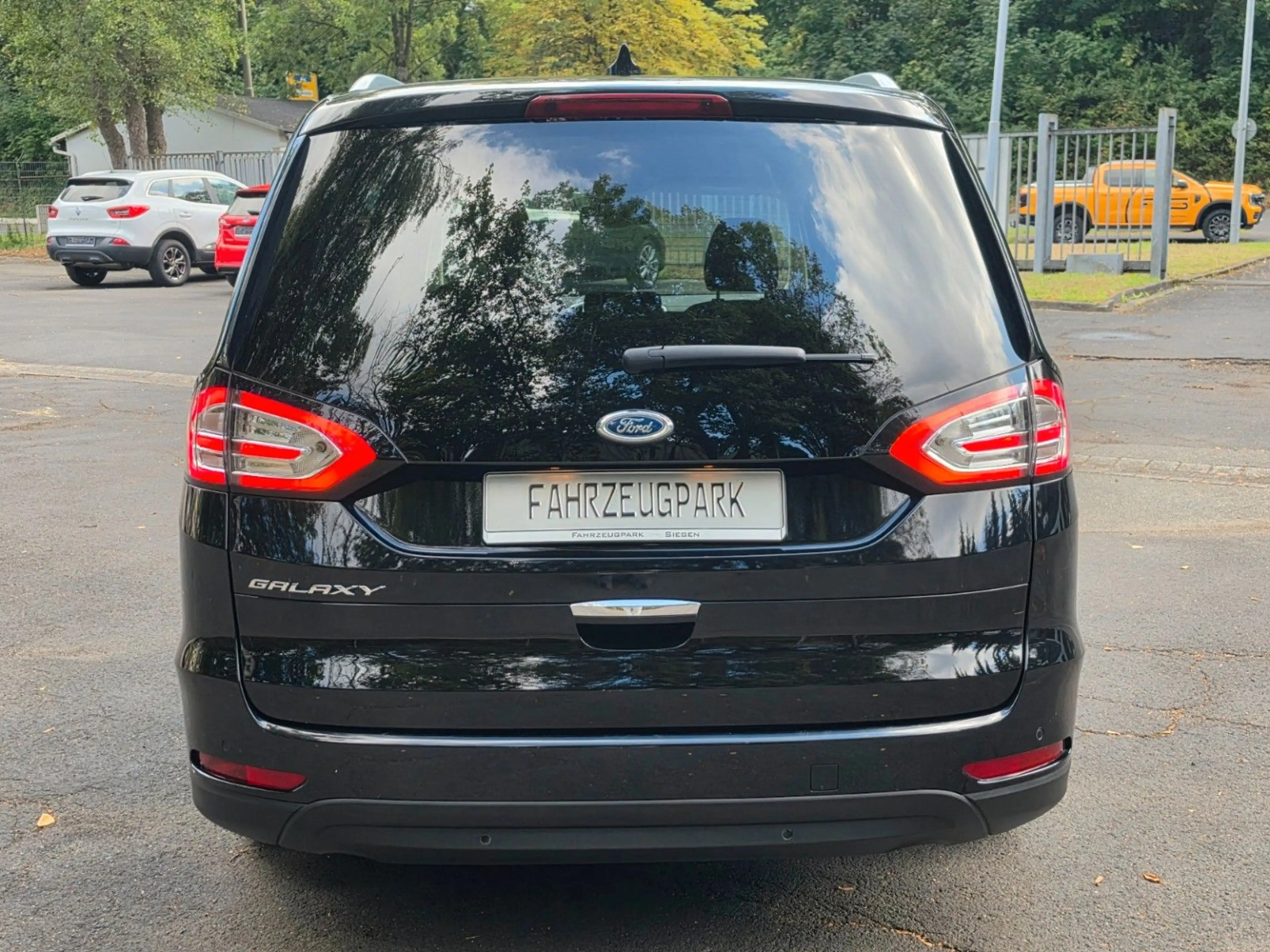 Ford Galaxy Titanium*150PS*AUT*7-SITZER*NAVI*KESSY* — photo 2