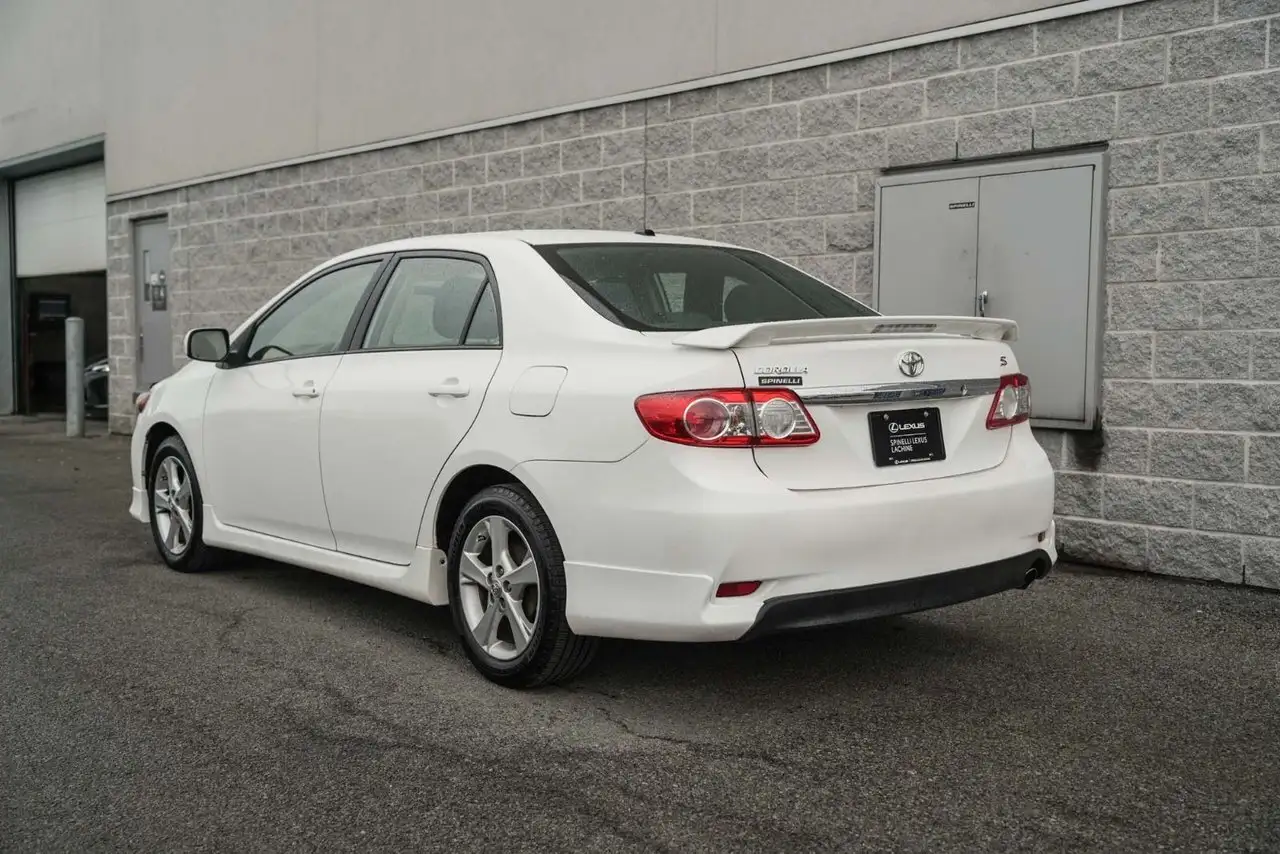 Toyota Corolla снимка Toyota Corolla