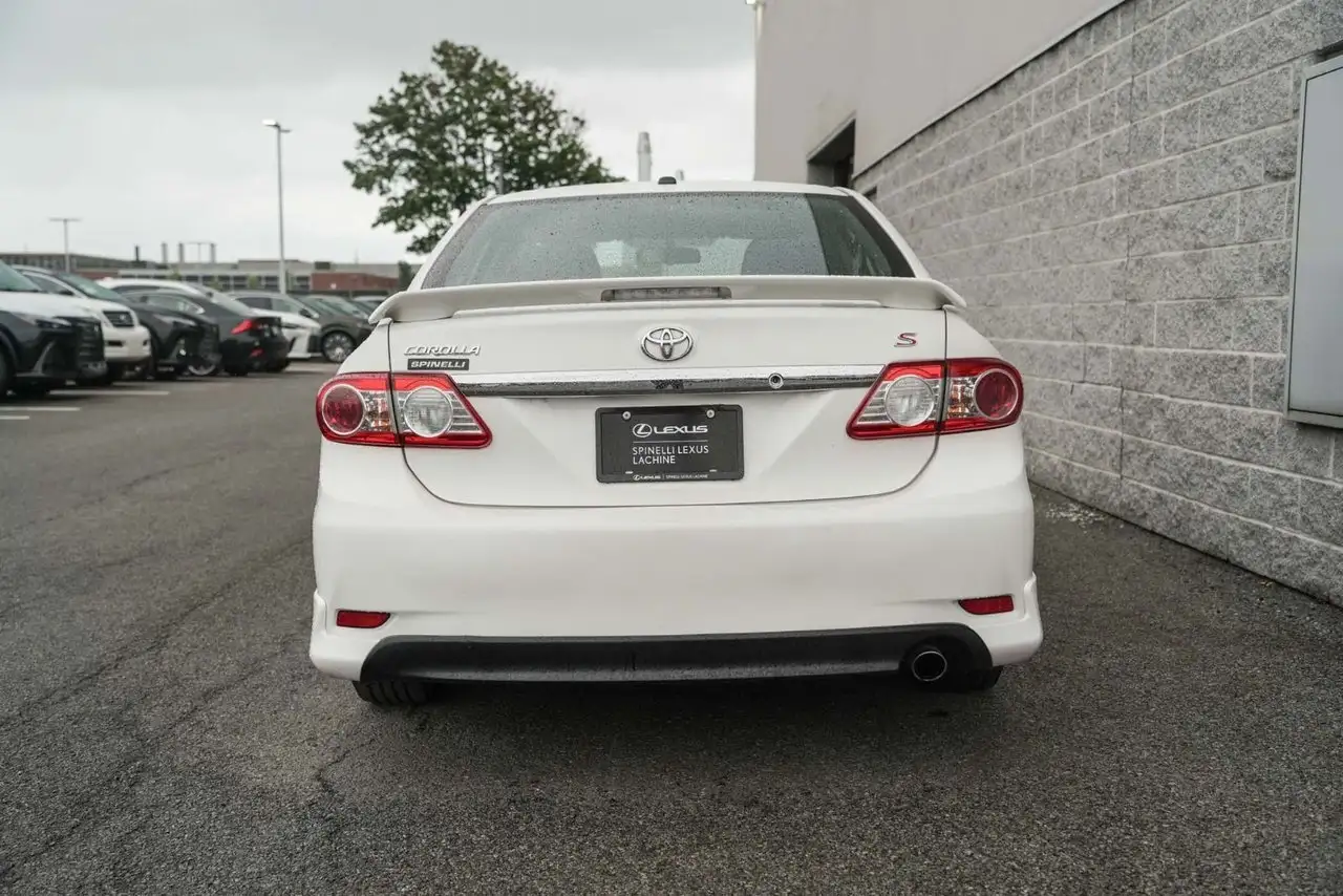 Toyota Corolla снимка Toyota Corolla