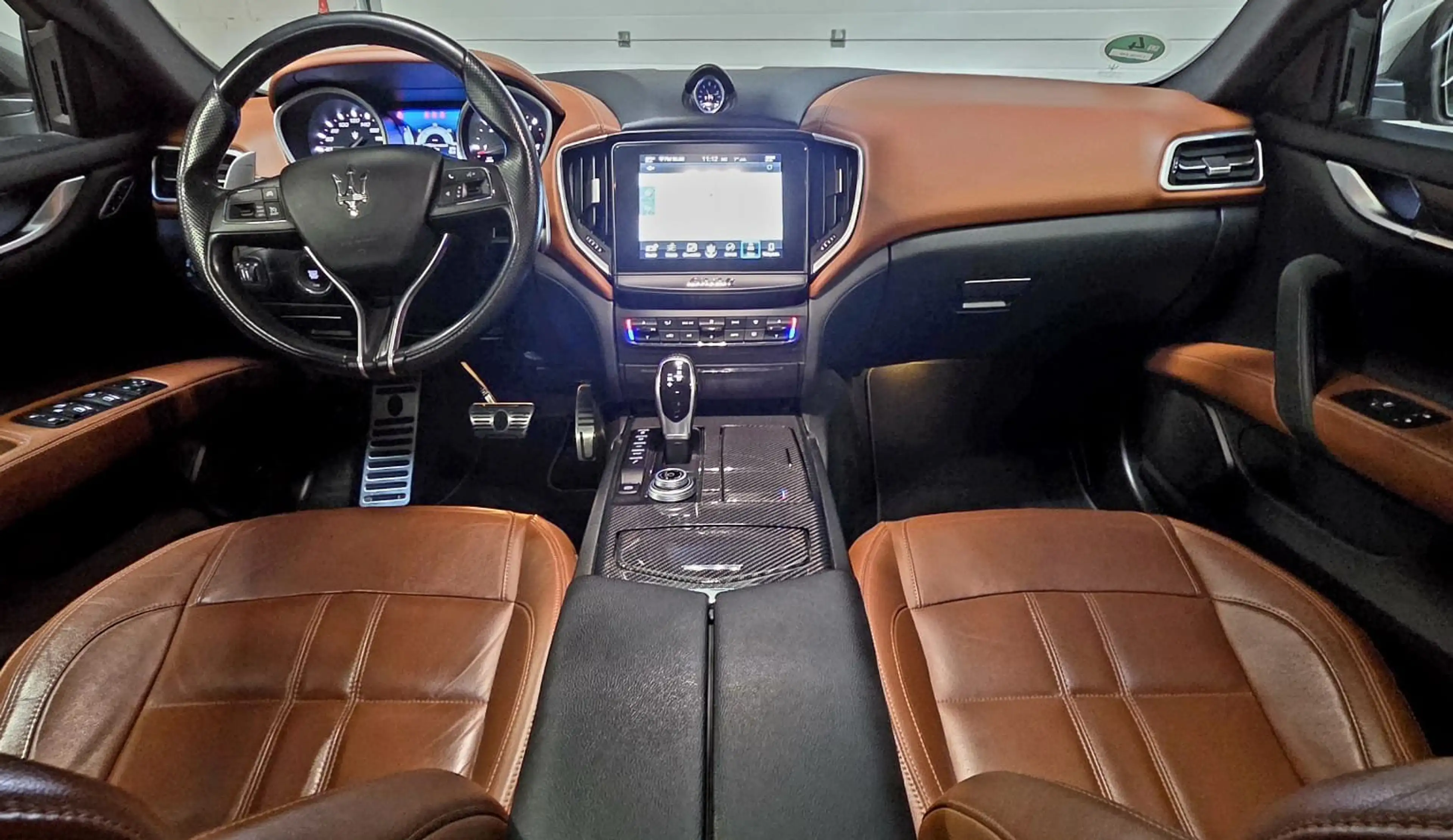Maserati Ghibli Ghibli 3.0 V6 275 D GranLusso — photo 13