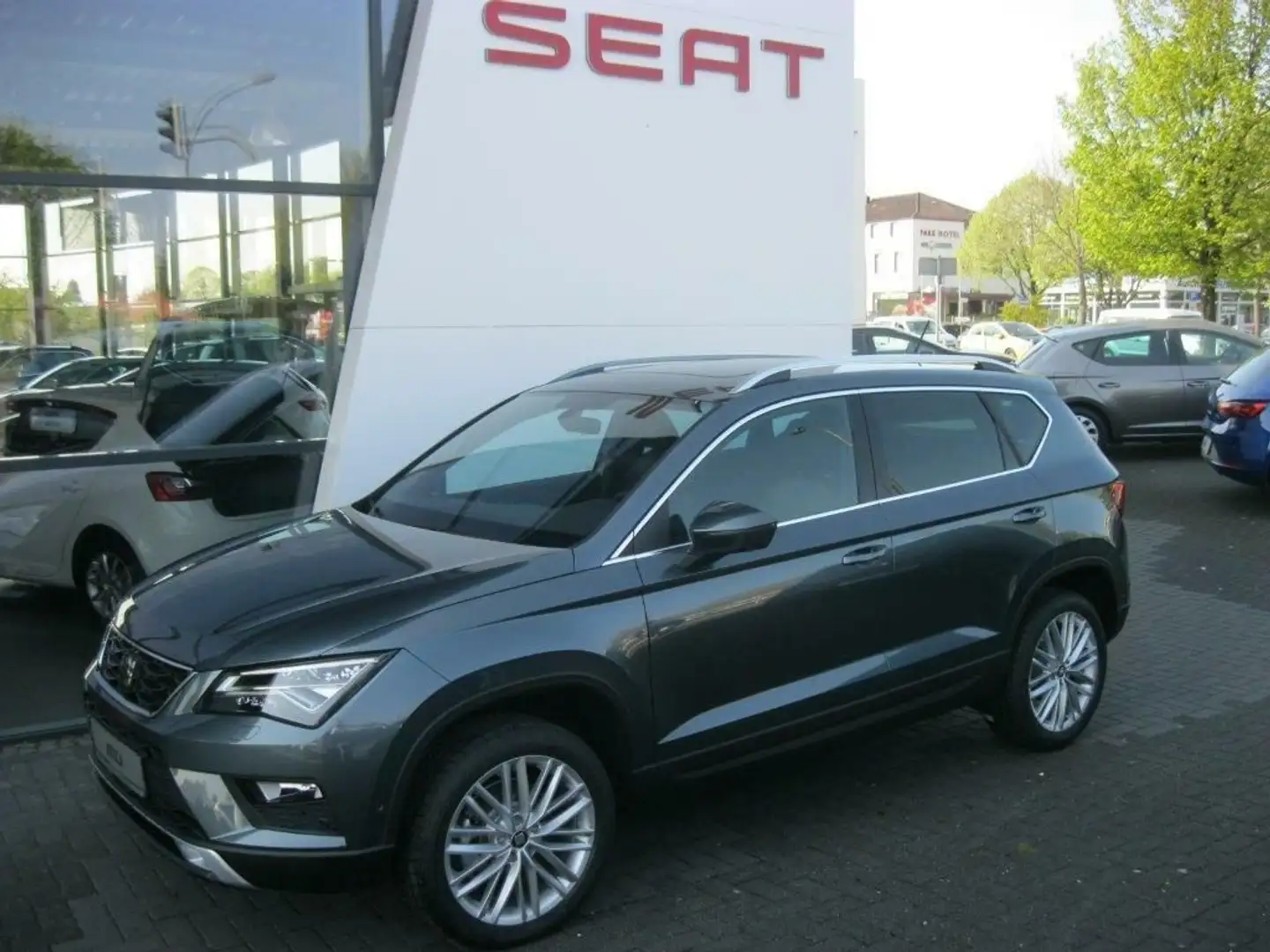 SEAT Ateca Xcellence 1,5 TSI DSG Grey - 1
