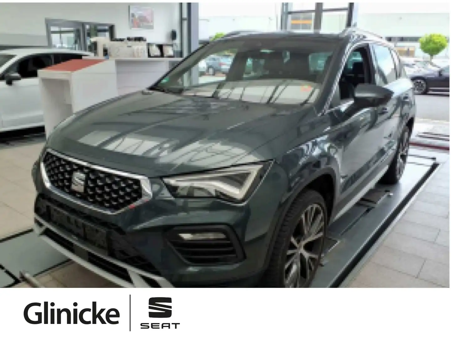 SEAT Ateca 2.0 TDI Xperience DSG, NAVI, AHK Grün - 1