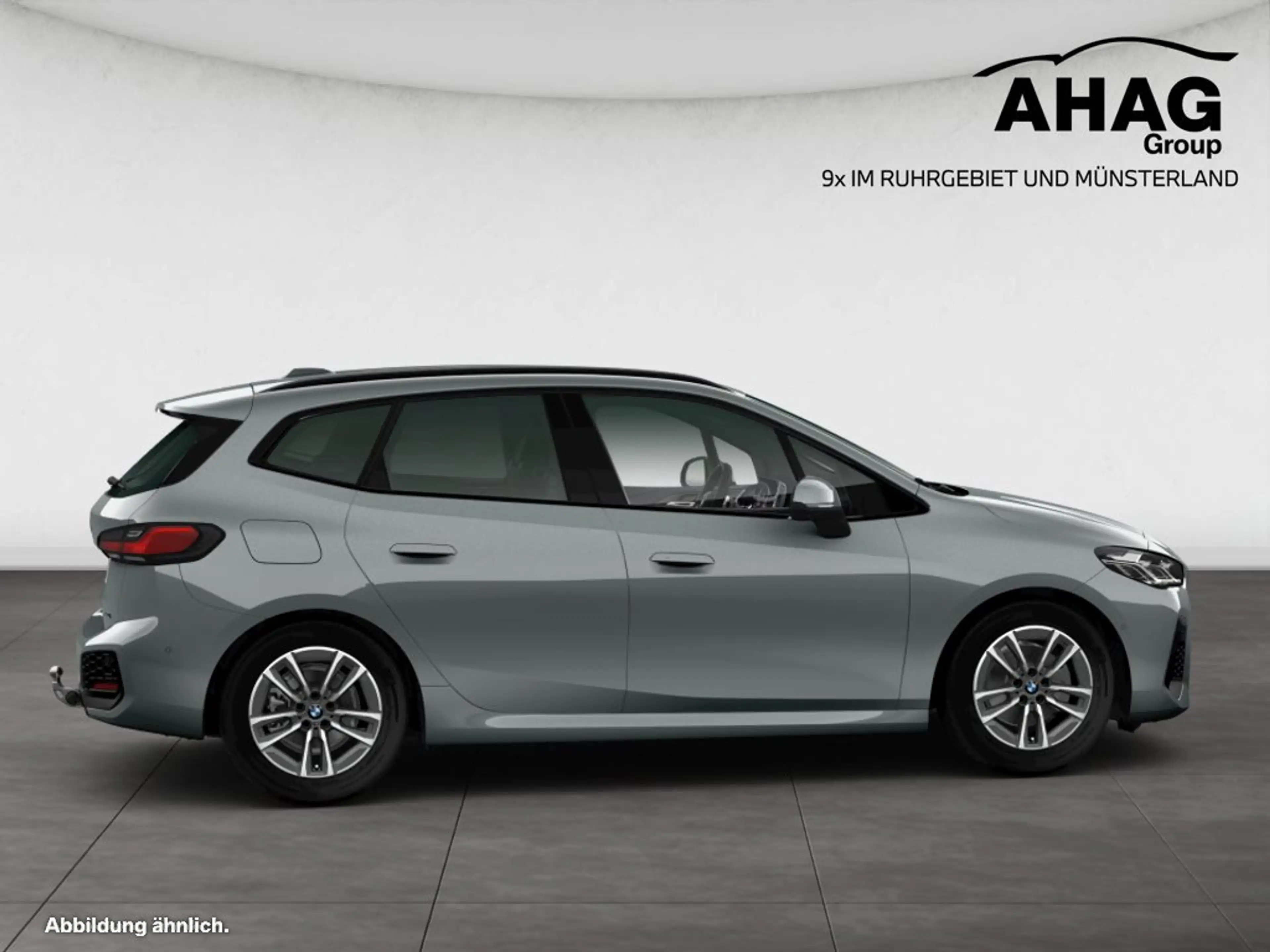 BMW 220 i Active Tourer — photo 8