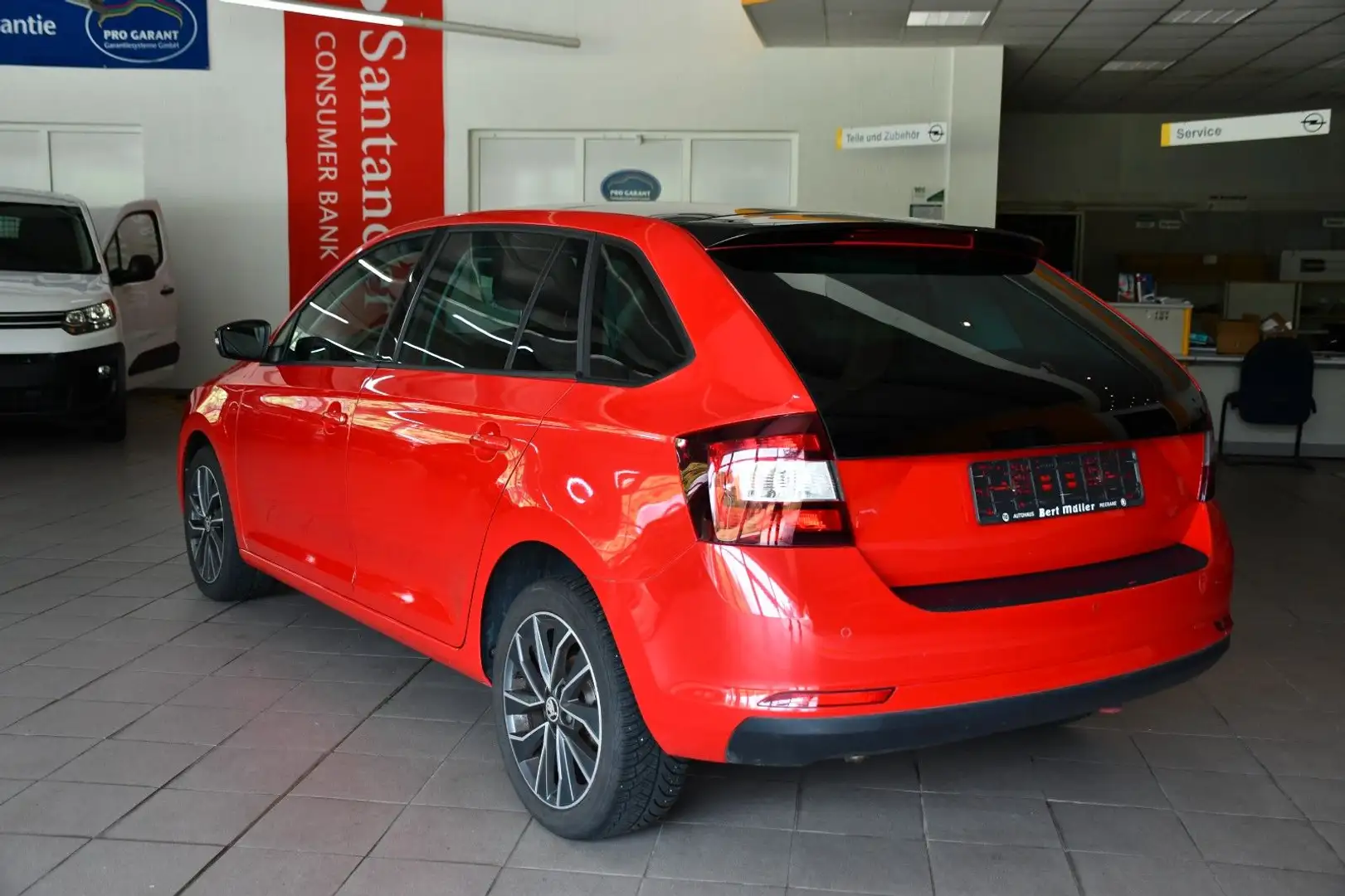 Skoda Rapid/Spaceback Spaceback Komfort Edition Rot - 2