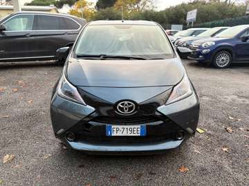 Aygo II 2014 5p 1.0 x-wave Bordeaux tss m-mt