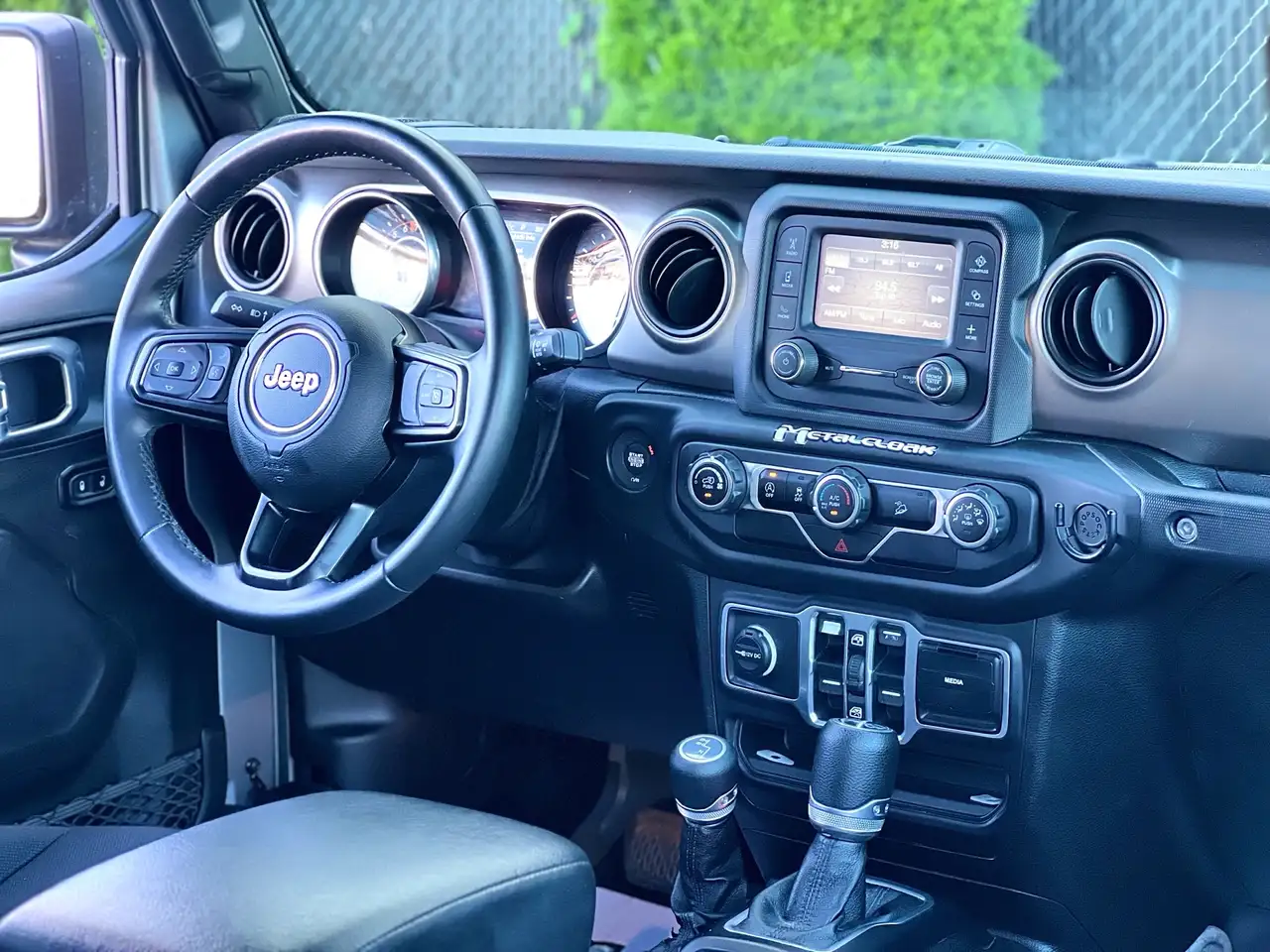Jeep Wrangler снимка Jeep Wrangler